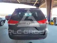 2013 Toyota SIENNA фото