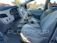 2013 Toyota SIENNA фото