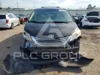 2013 Toyota SIENNA photo