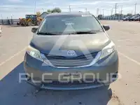 2013 Toyota SIENNA фото