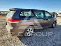 2013 Toyota SIENNA фото