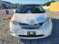 2013 Toyota SIENNA фото