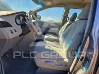 2013 Toyota SIENNA фото