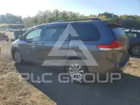 2013 Toyota SIENNA фото