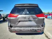 2013 Toyota SIENNA фото