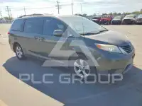 2013 Toyota SIENNA фото