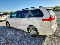 2013 Toyota SIENNA фото