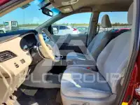 2013 Toyota SIENNA фото