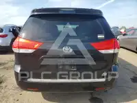 2013 Toyota SIENNA photo