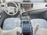 2013 Toyota SIENNA фото