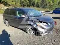 2013 Toyota SIENNA фото