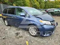 2013 Toyota SIENNA фото