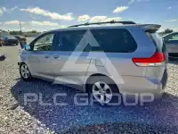 2013 Toyota SIENNA фото