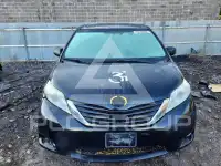 2013 Toyota SIENNA фото
