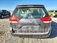 2013 Toyota SIENNA фото