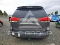 2013 Toyota SIENNA фото
