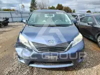 2013 Toyota SIENNA photo
