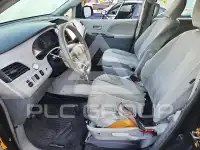 2013 Toyota SIENNA фото