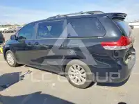 2013 Toyota SIENNA фото