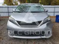 2013 Toyota SIENNA фото