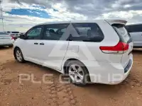 2013 Toyota SIENNA фото