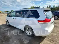 2013 Toyota SIENNA фото