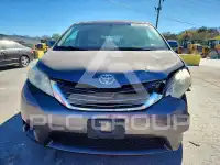 2013 Toyota SIENNA фото
