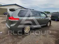 2013 Toyota SIENNA фото