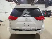 2013 Toyota SIENNA фото
