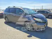 2013 Toyota SIENNA фото
