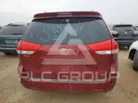 2013 Toyota SIENNA photo