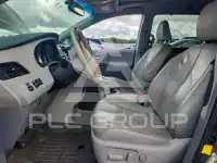 2013 Toyota SIENNA фото