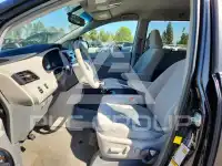 2013 Toyota SIENNA photo