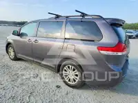2013 Toyota SIENNA фото