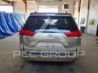 2013 Toyota SIENNA фото