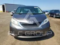 2013 Toyota SIENNA фото
