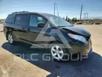 2013 Toyota SIENNA photo