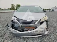 2013 Toyota SIENNA фото