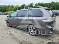 2013 Toyota SIENNA фото