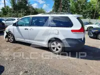 2013 Toyota SIENNA фото