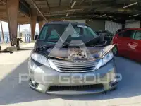 2013 Toyota SIENNA фото