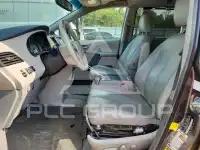 2013 Toyota SIENNA photo