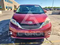 2013 Toyota SIENNA фото