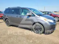 2013 Toyota SIENNA фото