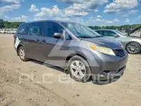 2013 Toyota SIENNA фото