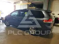 2013 Toyota SIENNA фото