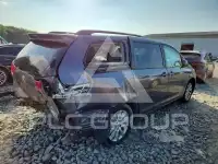 2013 Toyota SIENNA фото
