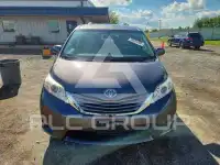 2013 Toyota SIENNA фото