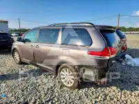 2013 Toyota SIENNA фото
