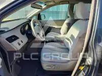 2013 Toyota SIENNA photo
